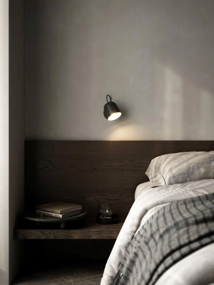 Angle vegglampe med USB - Svart