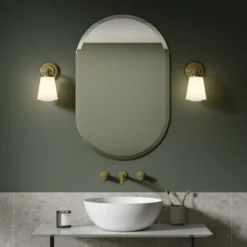 Anton vegglampe for baderom IP44