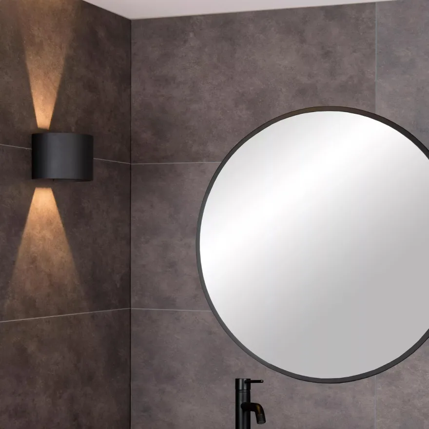 Axi round vegglampe opp/ned baderom IP54 6 watt 2700 Kelvin - Svart