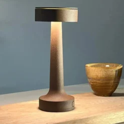Buddy bærbar bordlampe oppladbar 4W 3000 Kelvin
