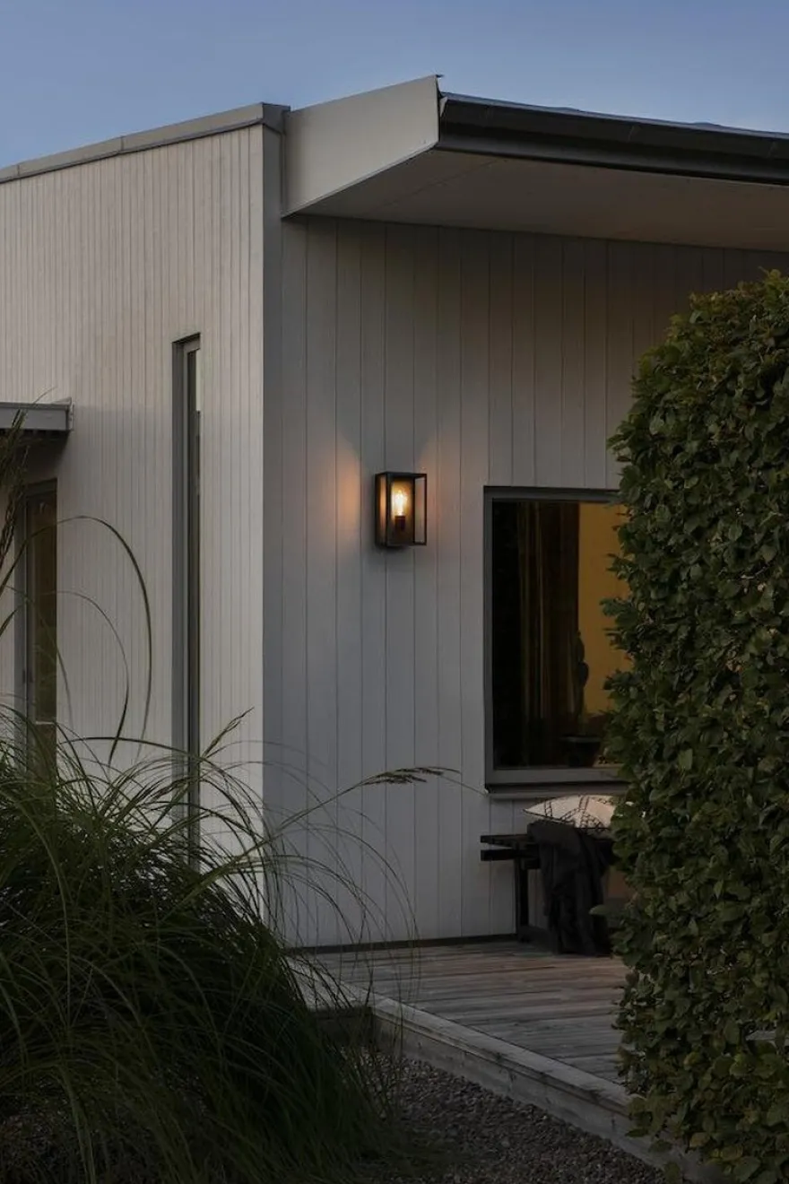 Carpi vegglampe utendørs IP44 - Svart/Klart glass