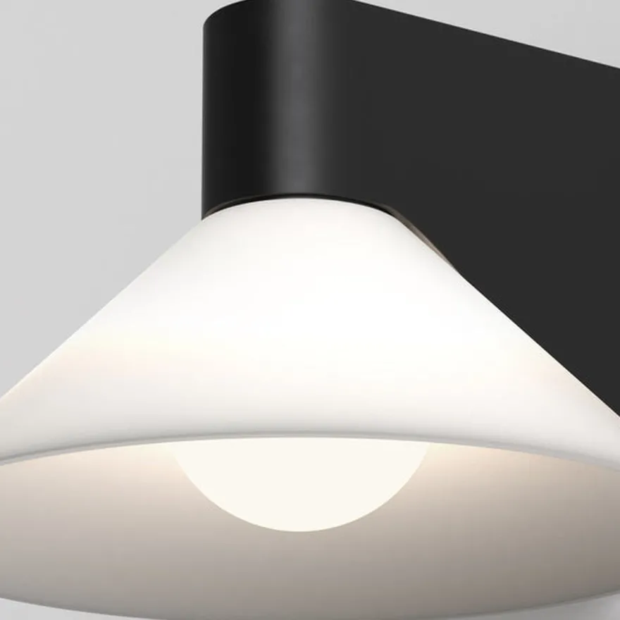 Conic vegglampe IP44