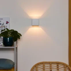 Devi vegglampe opp/ned