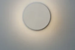 Dot vegglampe 7+3W med dimmer - Hvit