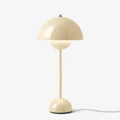 Flowerpot VP3 bordlampe