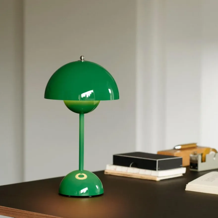 Flowerpot VP9 bærbar bordlampe
