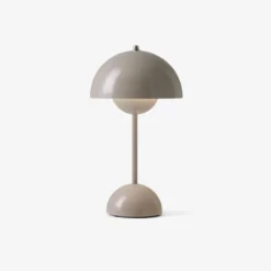 Flowerpot VP9 bærbar bordlampe