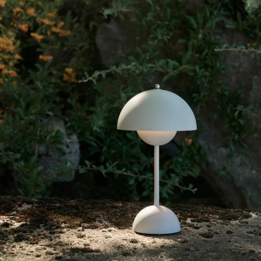Flowerpot VP9 bærbar bordlampe