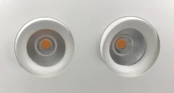 Georgia 360 lavtbyggende downlight dobbel 2x7W 2700K RA97 Dimbar IP44 - Hvit