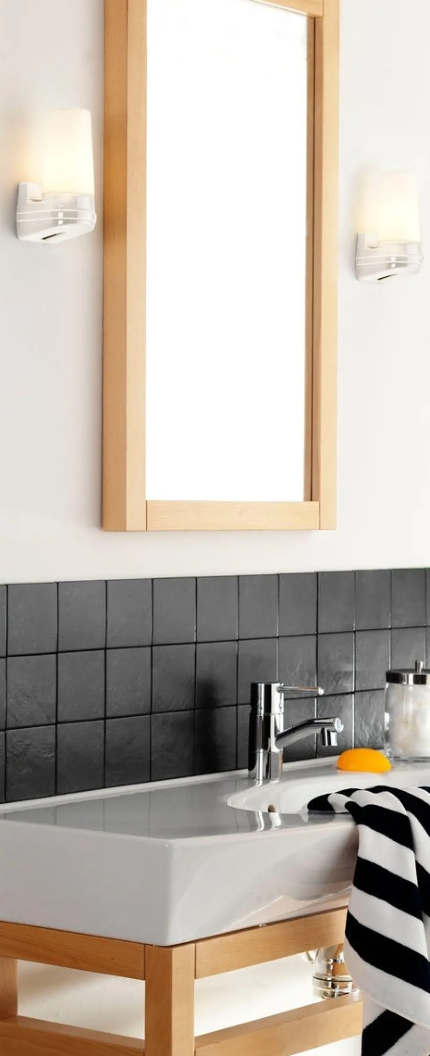 Ifø Bernadotte enkel vegglampe IP44