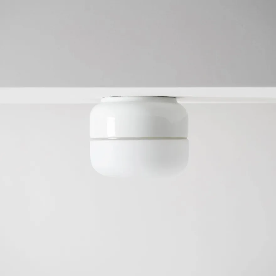 Ifø Ohm 140 / 115 tak/vegg 10W LED dimbar IP44 - 3000K