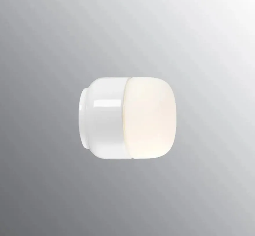 Ifø Ohm 100 / 110 vegg/tak lampe 4W led 2700K IP44