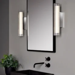 Io 420 vegglampe IP44 - Krom