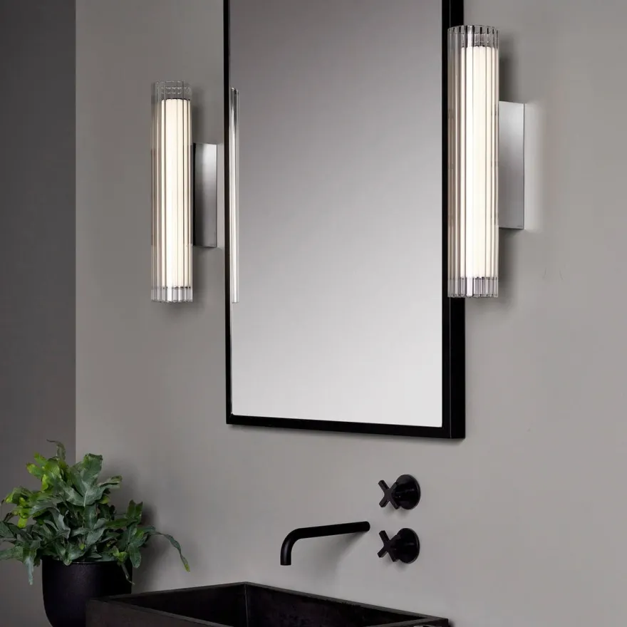 Io 420 vegglampe IP44 - Krom