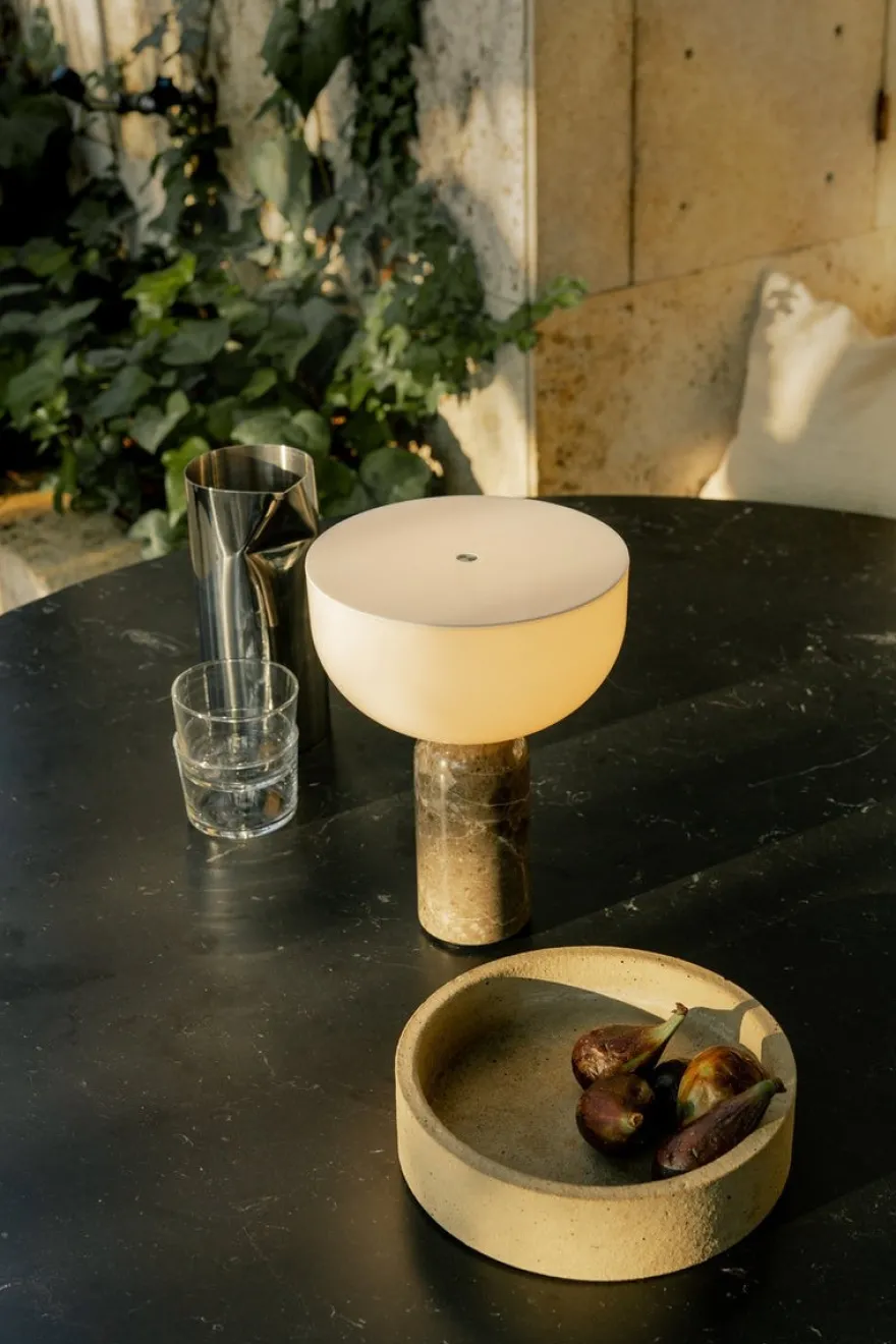 Kizu Portable bordlampe - Grå marmor