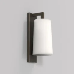Lago 280 vegglampe IP44 - Bronse/Opal glass skjerm