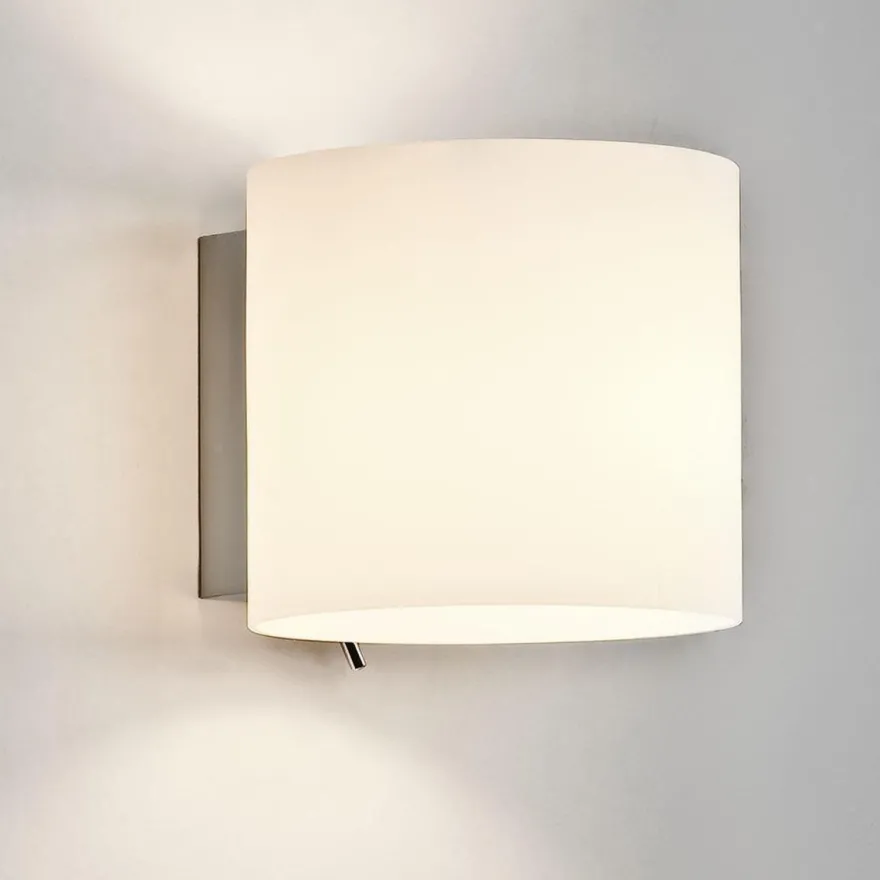 Luga vegglampe - Opal glass
