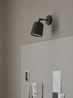 Material Vegglampe - Røkt Eik