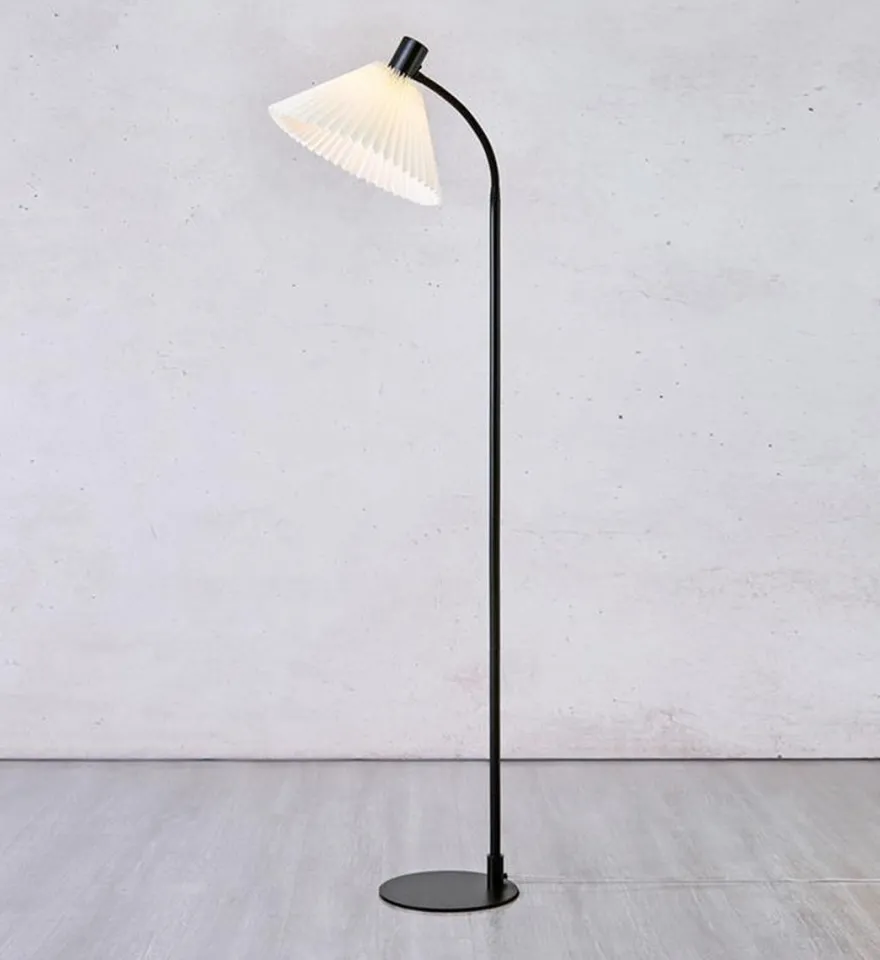 Mira gulvlampe 145 cm - Svart/Offwhite - Svart / Hvit
