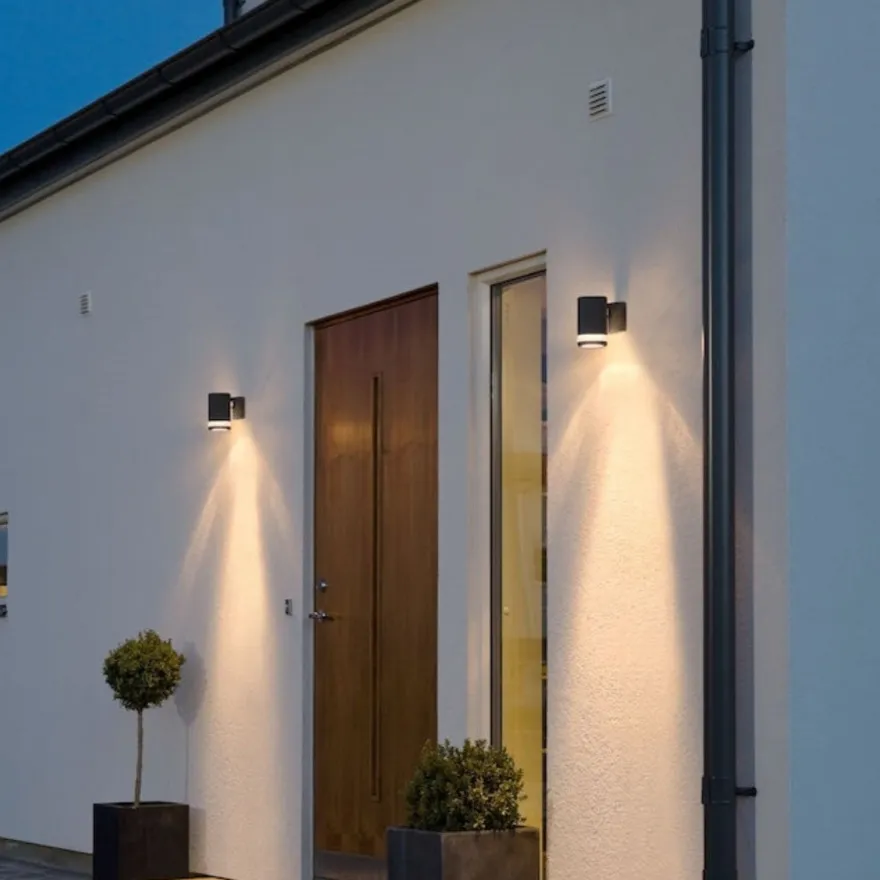 Modena vegglampe I ned - Svart