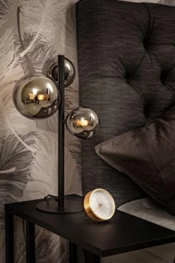 Molekyl bordlampe