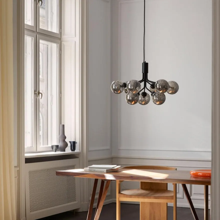 Nuura Apiales 9 svart/optic glass