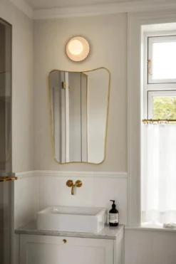 Nuura Liila Muuse vegglampe/taklampe - small - Hvit / opal