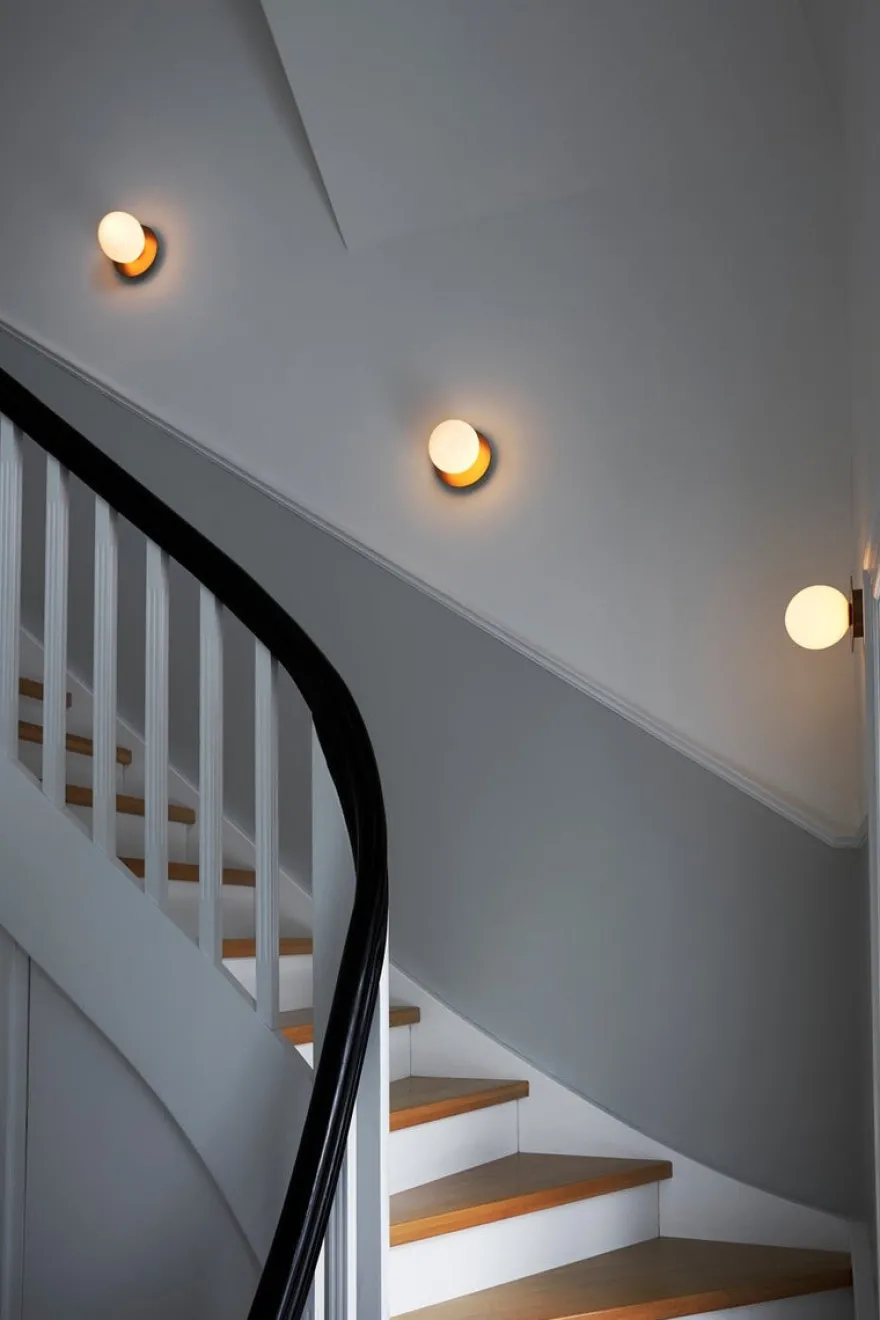 Nuura Liila 1 vegglampe/taklampe - medium - nordic gold / opal