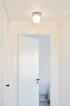 Nuura Liila 1 vegglampe/taklampe - large - light silver/opal