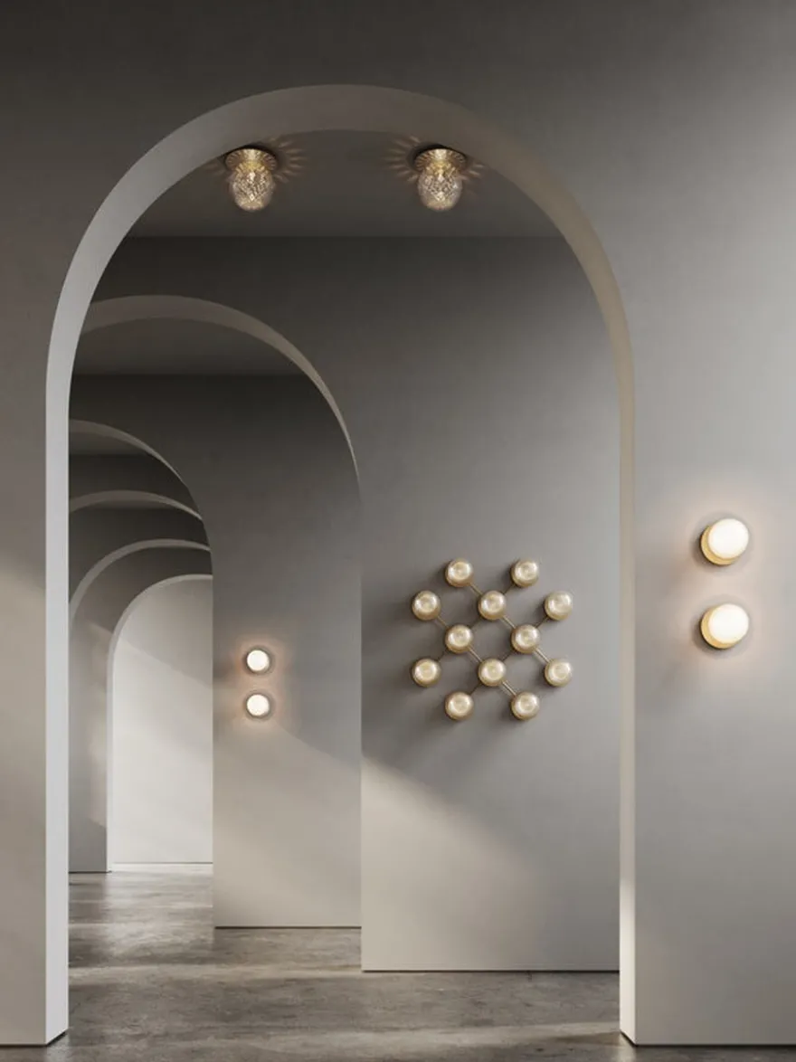 Nuura Liila 1 vegglampe/taklampe - large - nordic gold / optikk