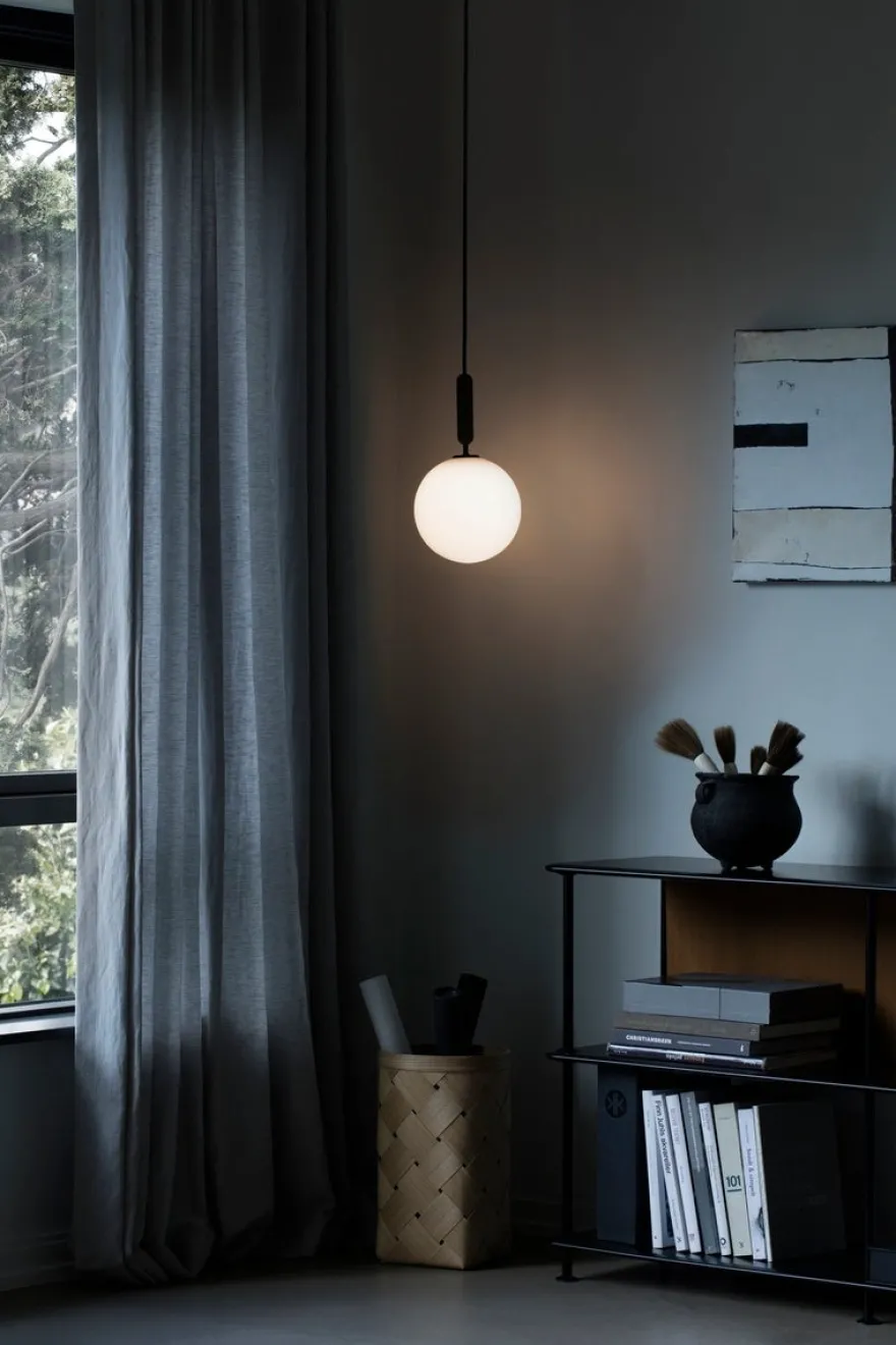 Nuura Miira 1 large svart / opal