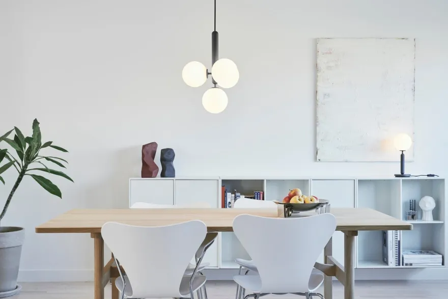 Nuura Miira 4 svart/opal