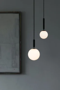 Nuura Miira 1 svart/opal