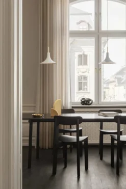 Nuura Petalii taklampe Hvit/messing
