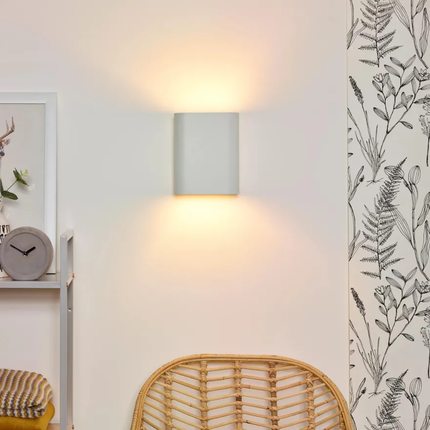Ovalis vegglampe opp/ned