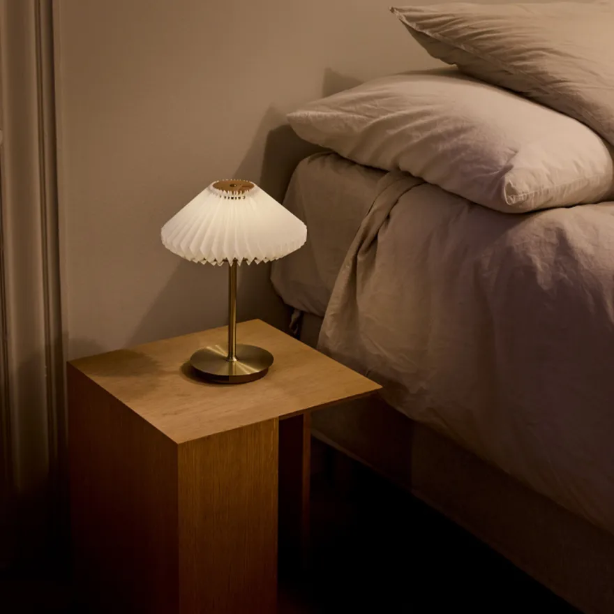 Paris to go bærbar bordlampe