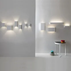 Pella 325 vegglampe opp/ned IP20 E27 - Hvit