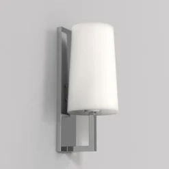Riva 350 vegglampe baderom IP44 med glass skjerm