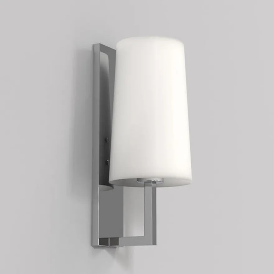 Riva 350 vegglampe baderom IP44 med glass skjerm