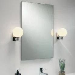 Sagara Vegglampe IP44