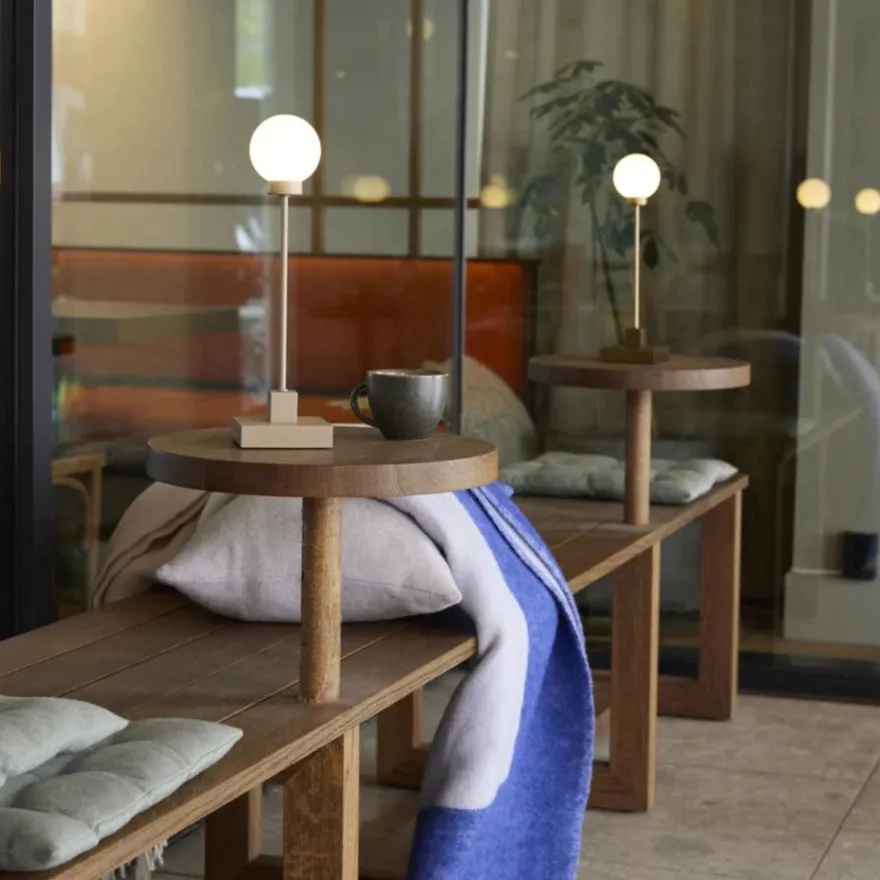 Snowball portable bordlampe