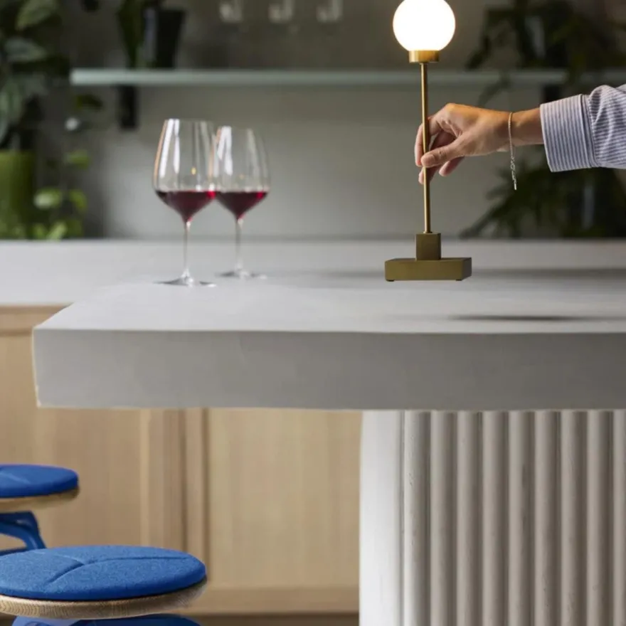Snowball portable bordlampe