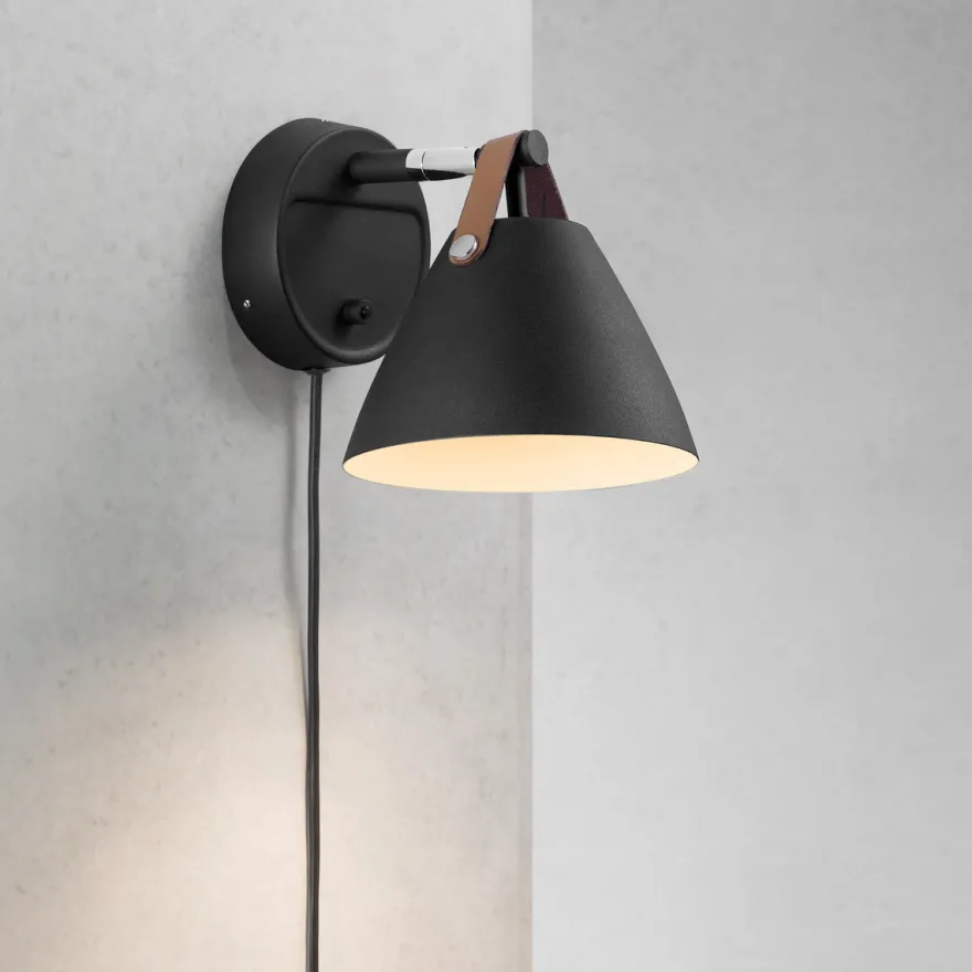 Strap vegglampe - Svart