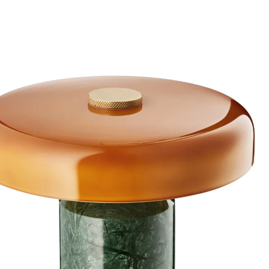 Trip oppladbar bordlampe - Moss marmor/Orange blank skjerm