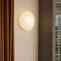 Twist taklampe - Antikk messing / Opal