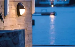 Uno vegglampe utendørs E27 IP65