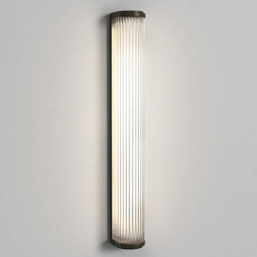 Versailles 600 vegglampe 25W IP44 3000 kelvin - Matt Gullfarget