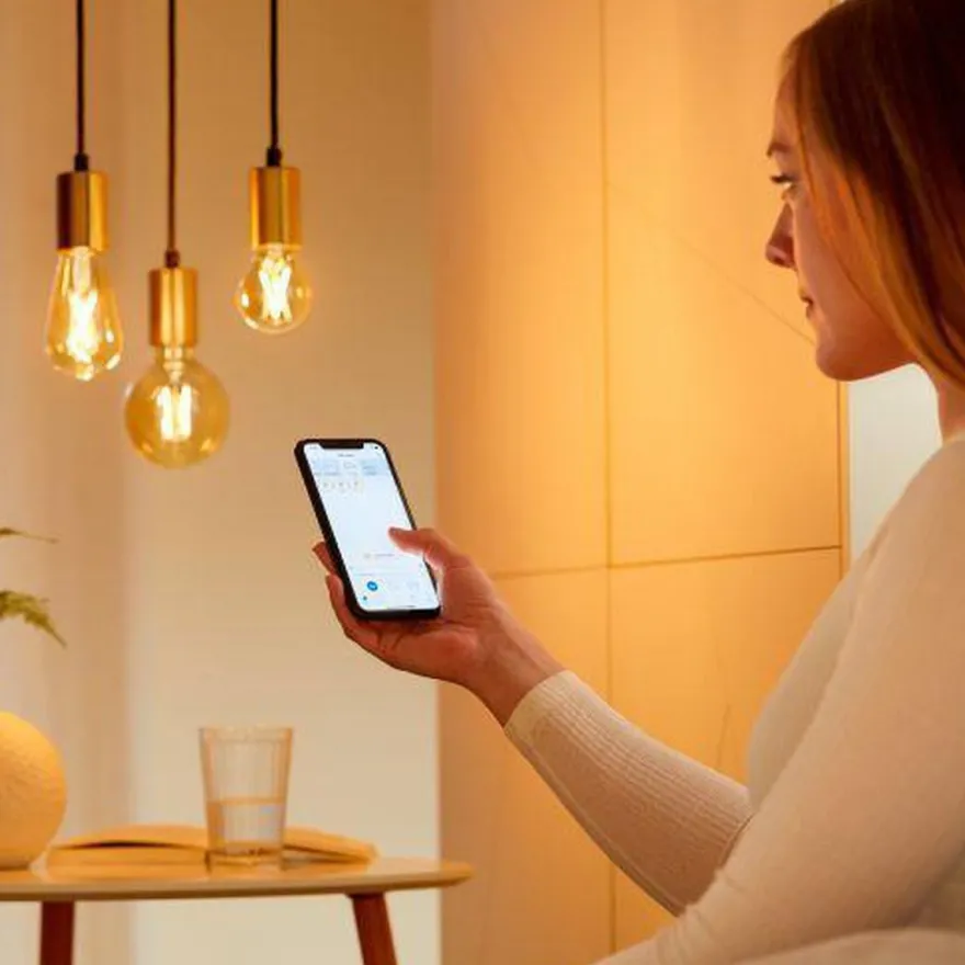 WiZ E27 Lyspære filament St64 6,7W Wifi - Justerbar fargetemperatur 2000-5000 Kelvin
