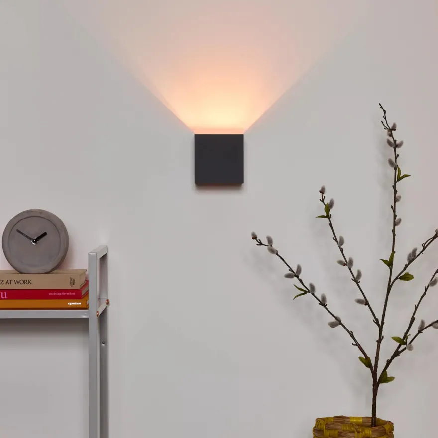 Xio square vegglampe opp/ned