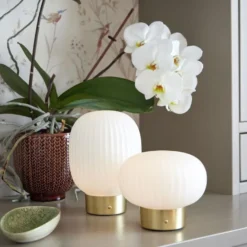 Zoe bordlampe - Oppladbar